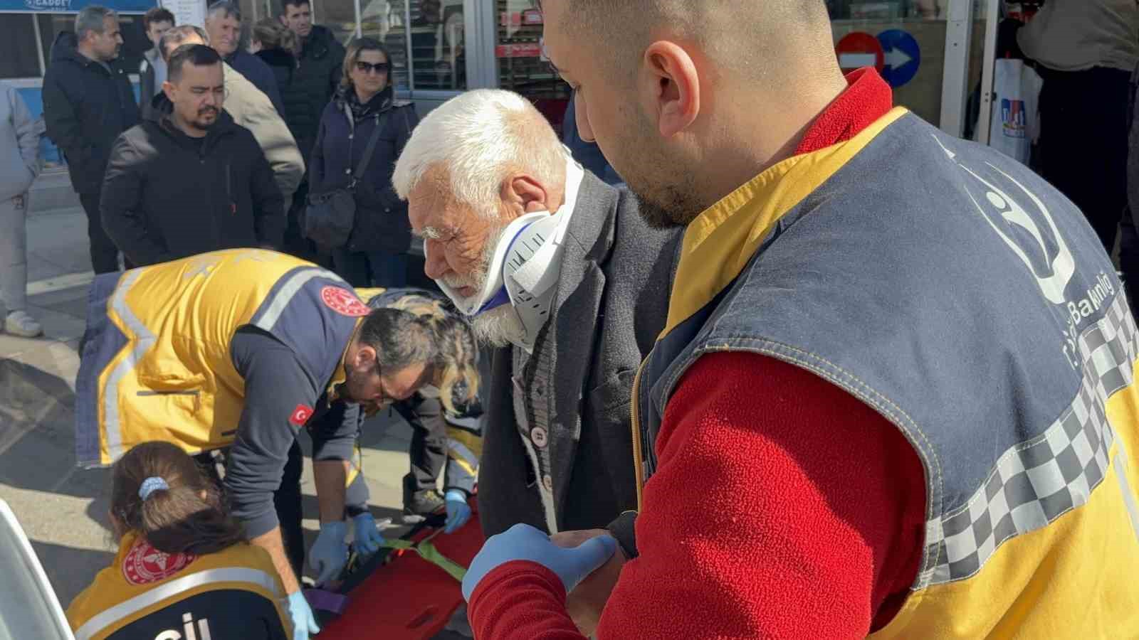 canakkalede ozel halk otobusu yayaya carpti 8 yarali 9 VggGIHbk