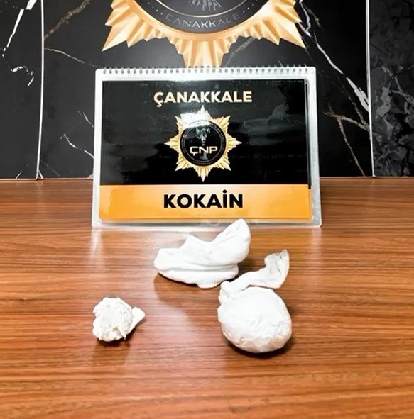 canakkalede piyasa degeri yaklasik 7 milyon tl degerinden uyusturucu maddeler ele gecirildi 1 CufSD814