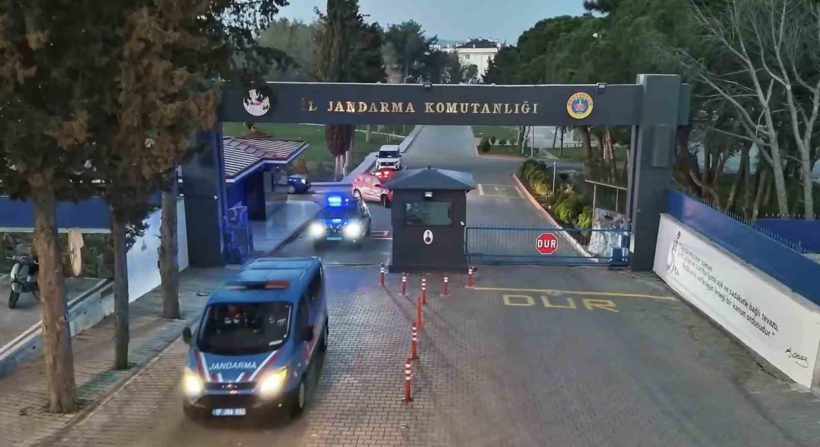 canakkalede suc orgutu cokertildi 19 kisi yakalandi 3 PpZirAPm