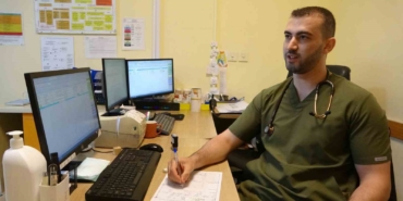 canakkalede-tibbi-laboratuvar-teknisyenliginden-doktorluga-iWRWULrj.jpg