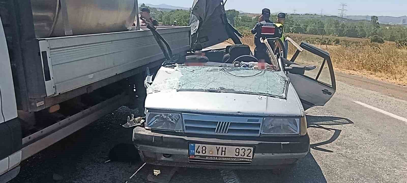 canakkalede trafik kazasi 2si agir 4 yarali 1 JMmgW4zO