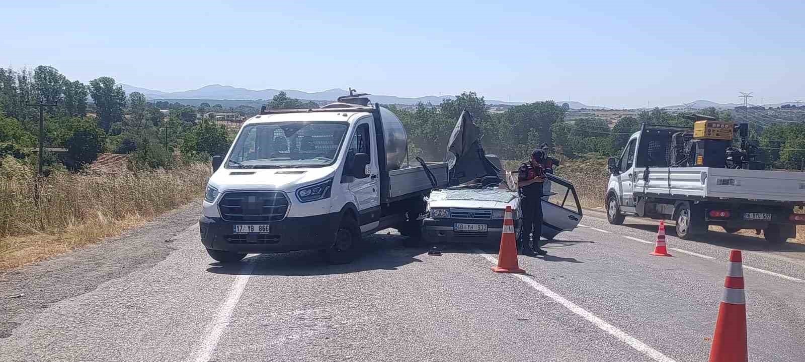 canakkalede trafik kazasi 2si agir 4 yarali 2 wWvsOqzb