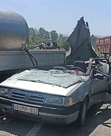 canakkalede-trafik-kazasi-2si-agir-4-yarali-ypaPDiL8.jpg