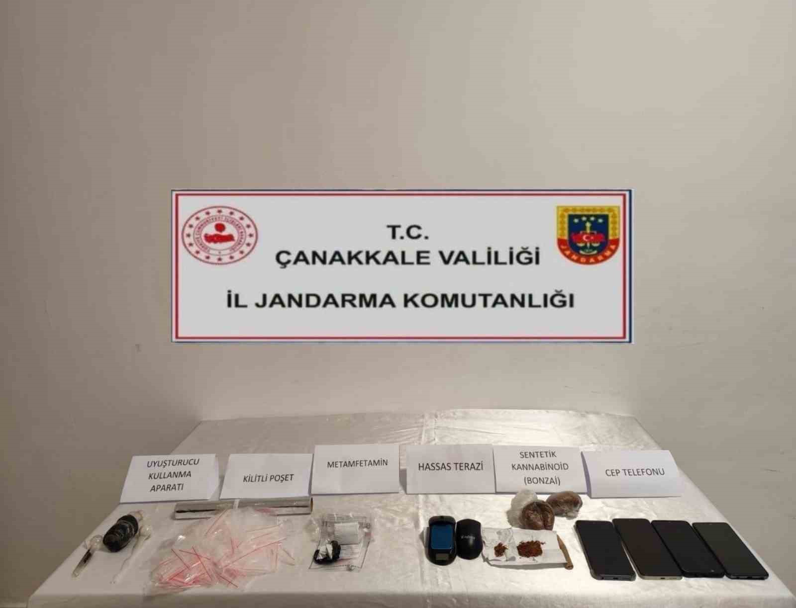 Çanakkale’de uyuşturucu operasyonuna 5 tutuklama 6 canakkalede uyusturucu operasyonuna 5 tutuklama 2 O3ShtCRe