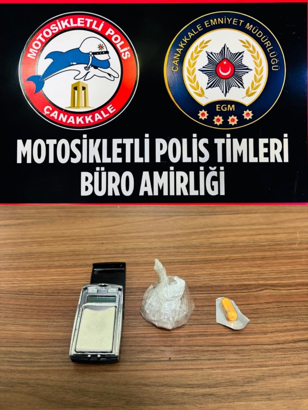 canakkalede uyusturucu taciri 4 supheli tutuklandi 4 ZwK5aBlB