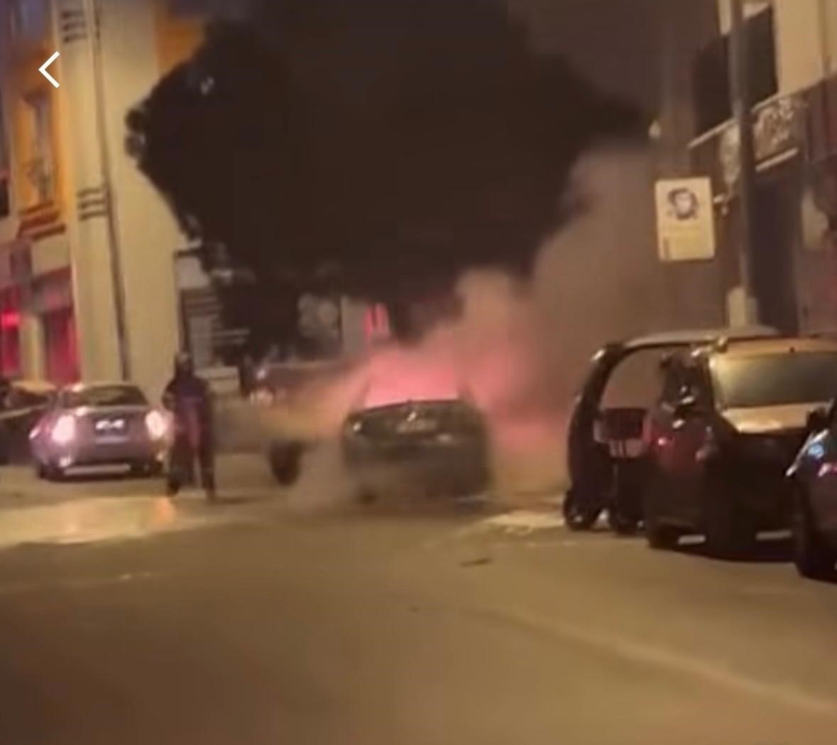 canakkalede yanan arac bomba gibi patladi 2 LXtRda8n