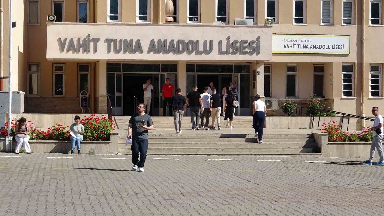 Çanakkale’de YKS heyecanı 6 canakkalede yks heyecani 2