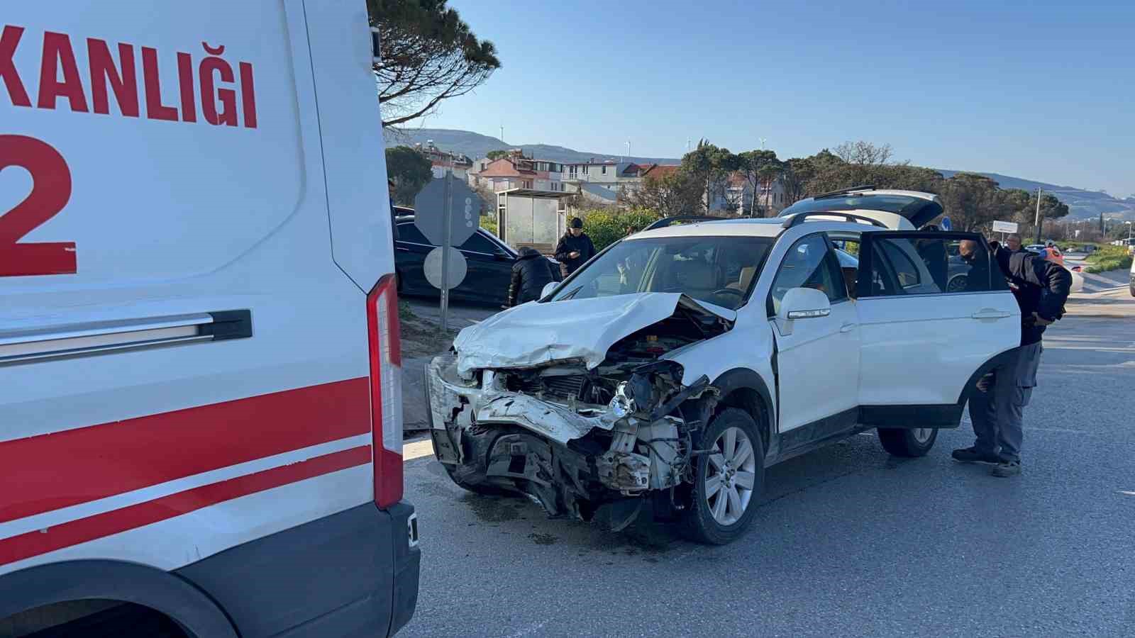 canakkalede yolcu minibusu devrildi 8 yarali 11