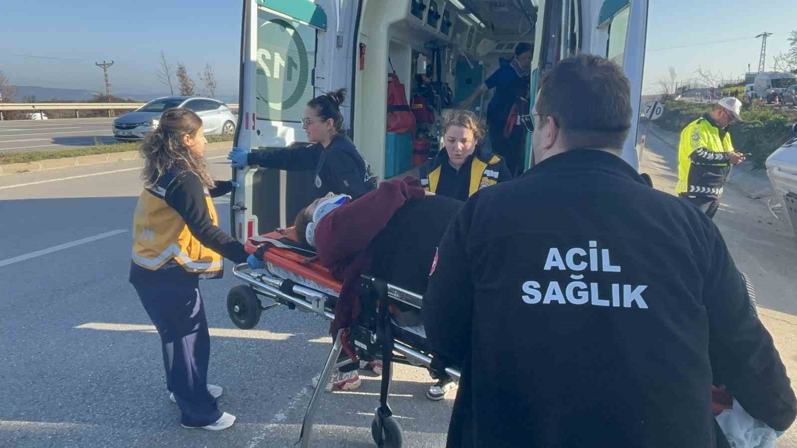 canakkalede yolcu minibusu devrildi 8 yarali 2 SqjEGgDE