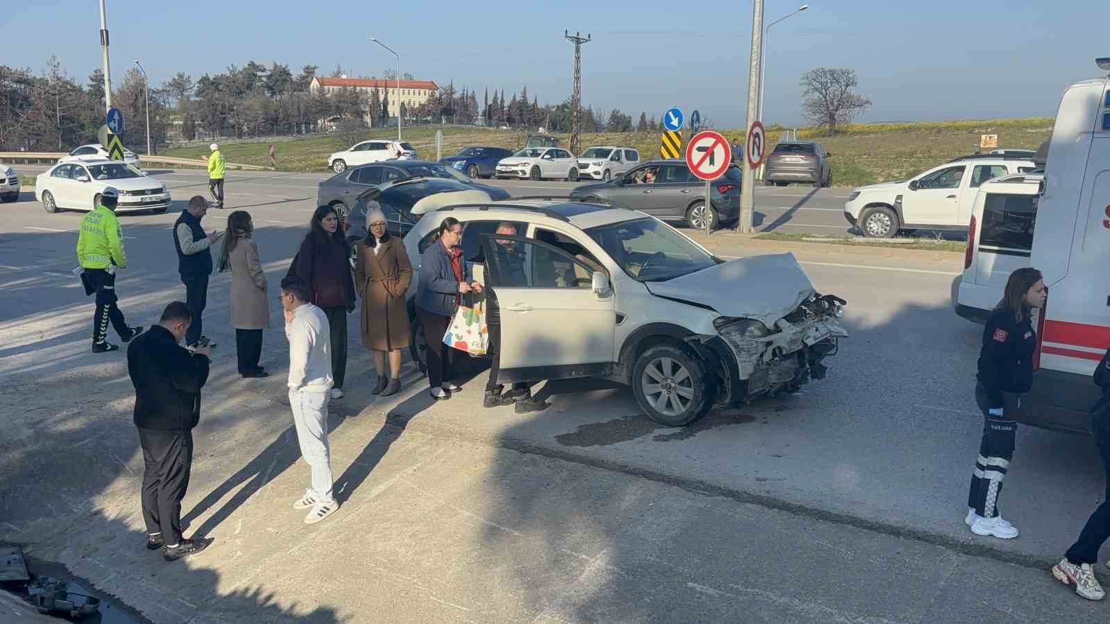 canakkalede yolcu minibusu devrildi 8 yarali 5 rBKXHyd6