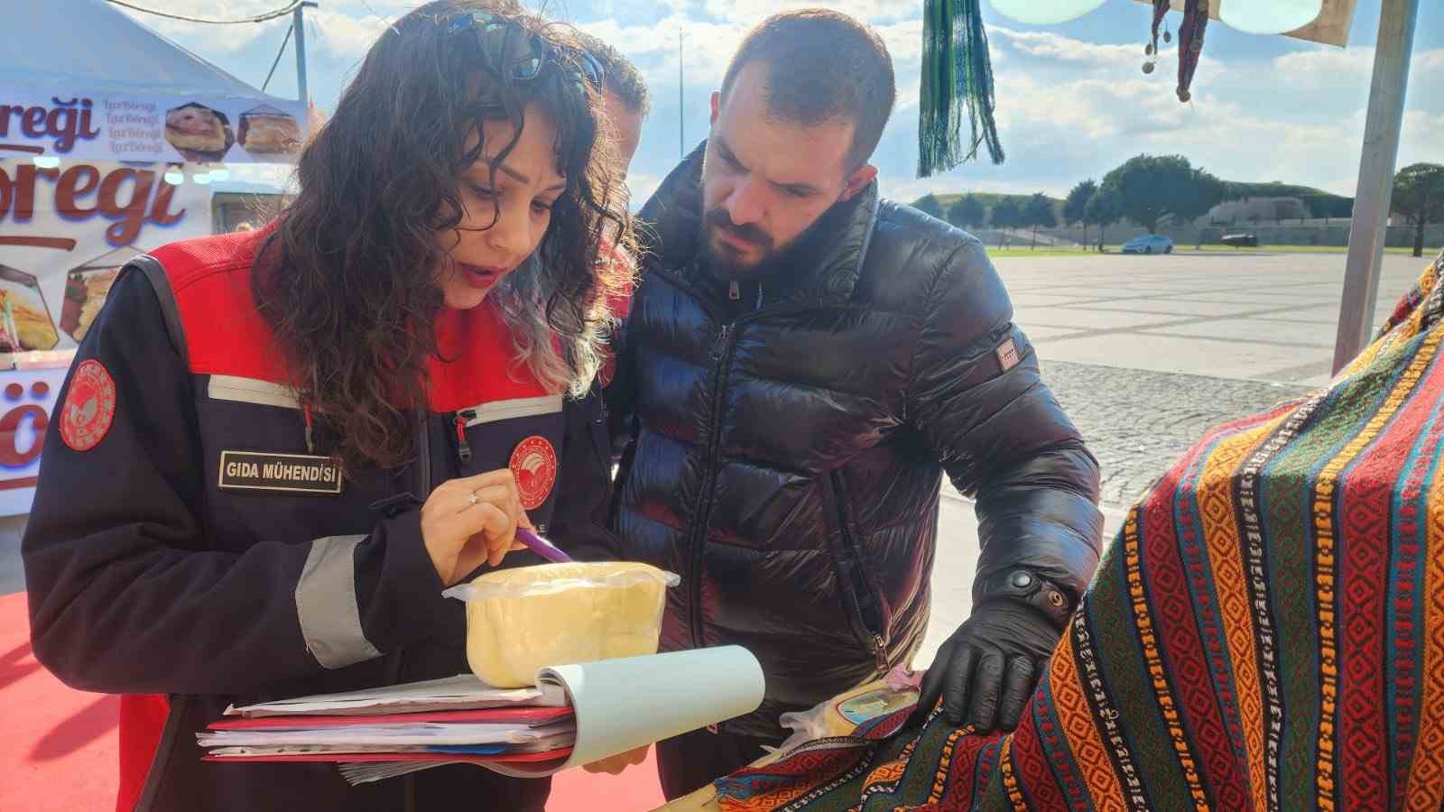 canakkalede yoresel urun festivalinde gida denetimi 2 i7GBV8kH