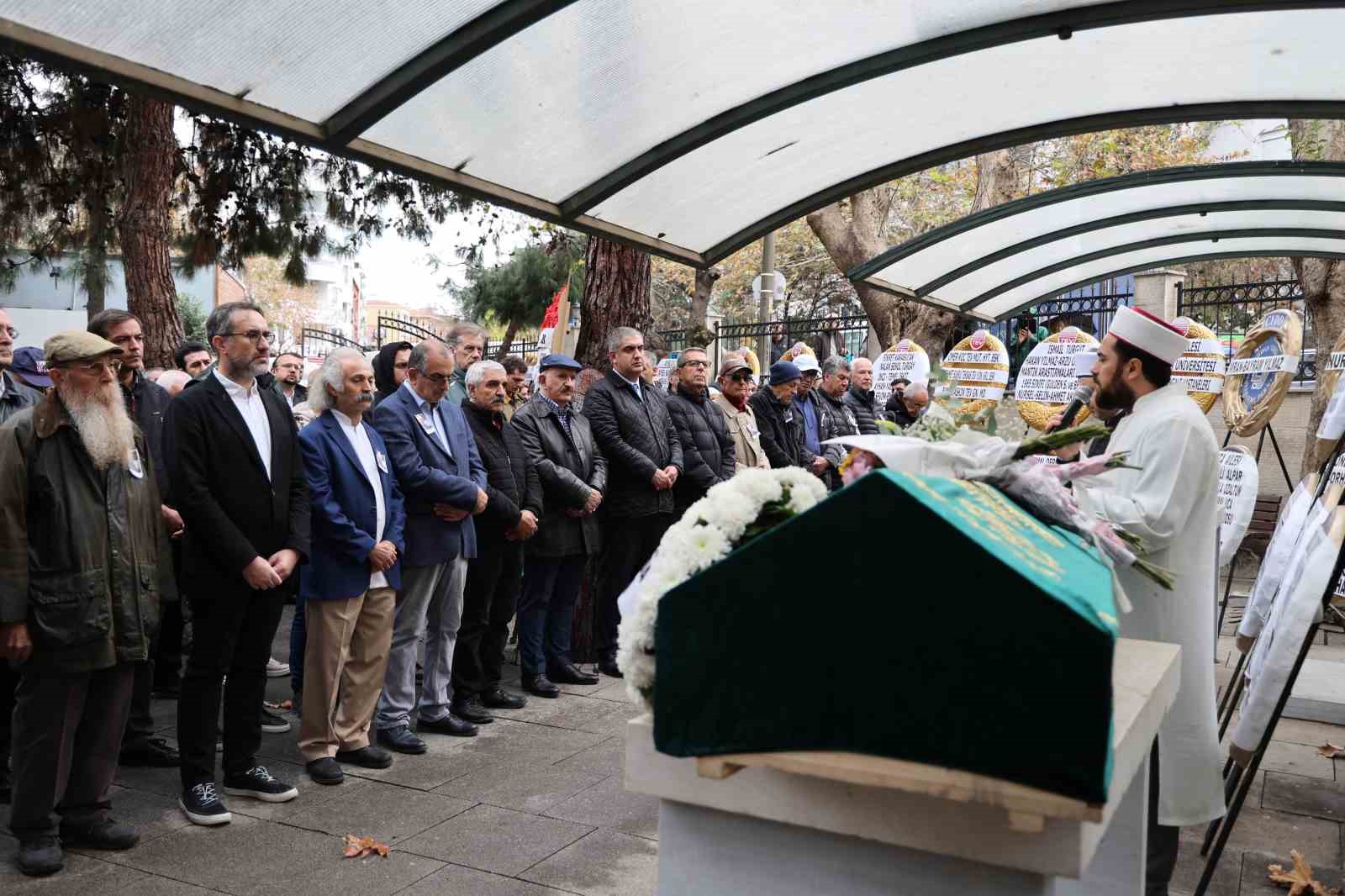 canan karatayin esi ali basak karatay son yolculuguna ugurlandi 6 sTrkdFVy
