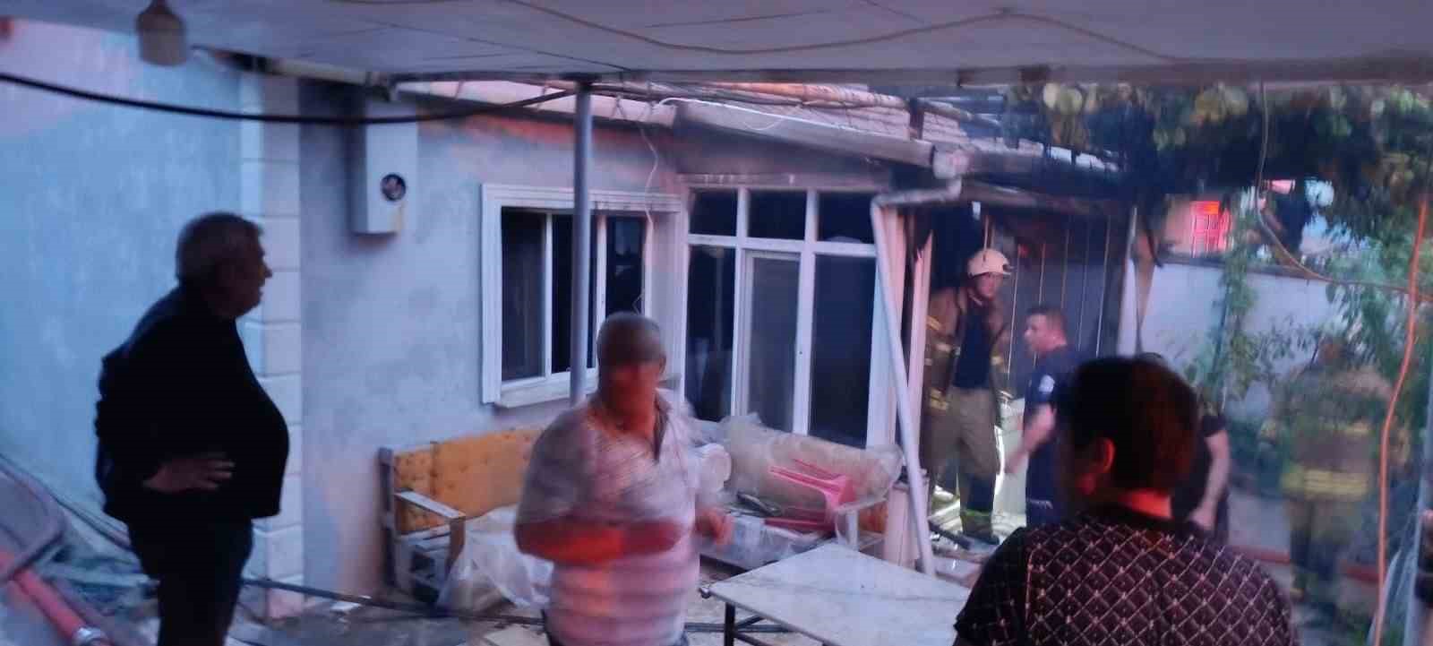 canda alevlere teslim olan ahsap ev kullanilmaz hale geldi 2 WACefBg7