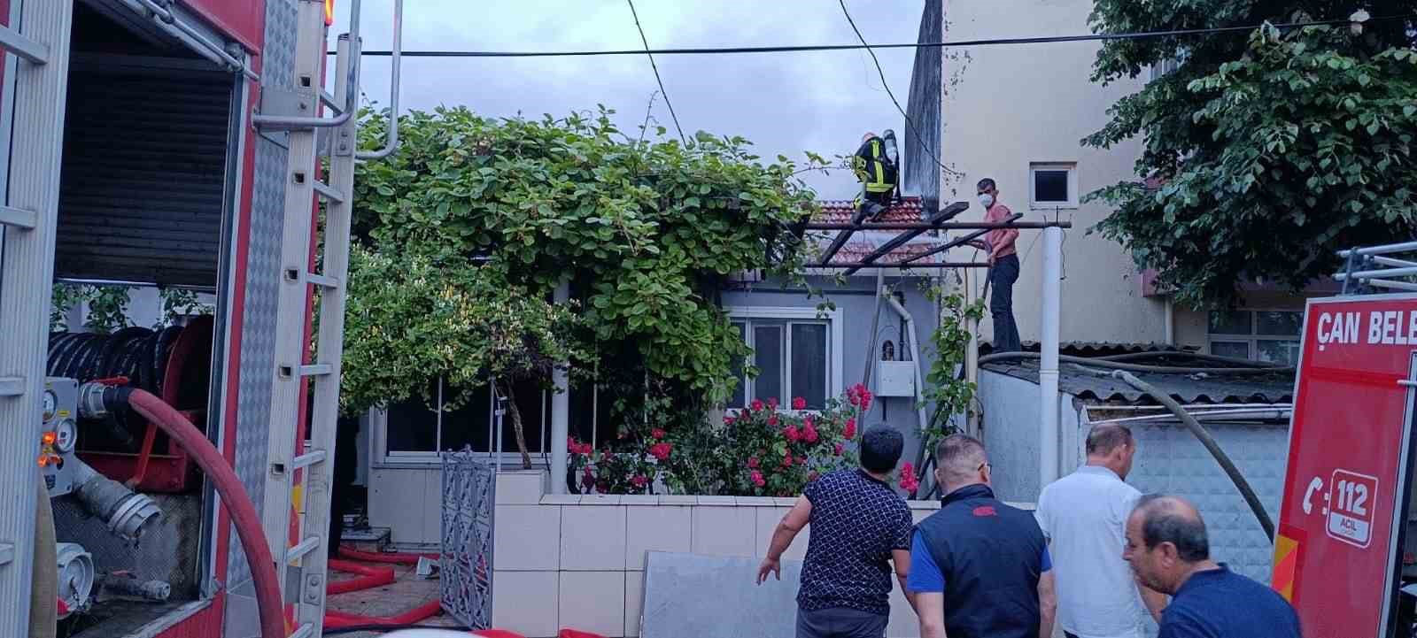 canda alevlere teslim olan ahsap ev kullanilmaz hale geldi 3 bJlRScmw
