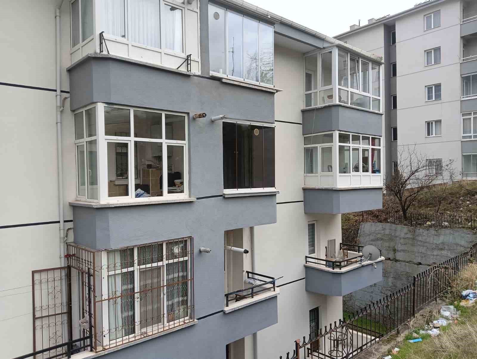 cankayada cokme olusan apartmanda yasayanlar tedbir amacli tahliye edildi 2 9bLQZYyO