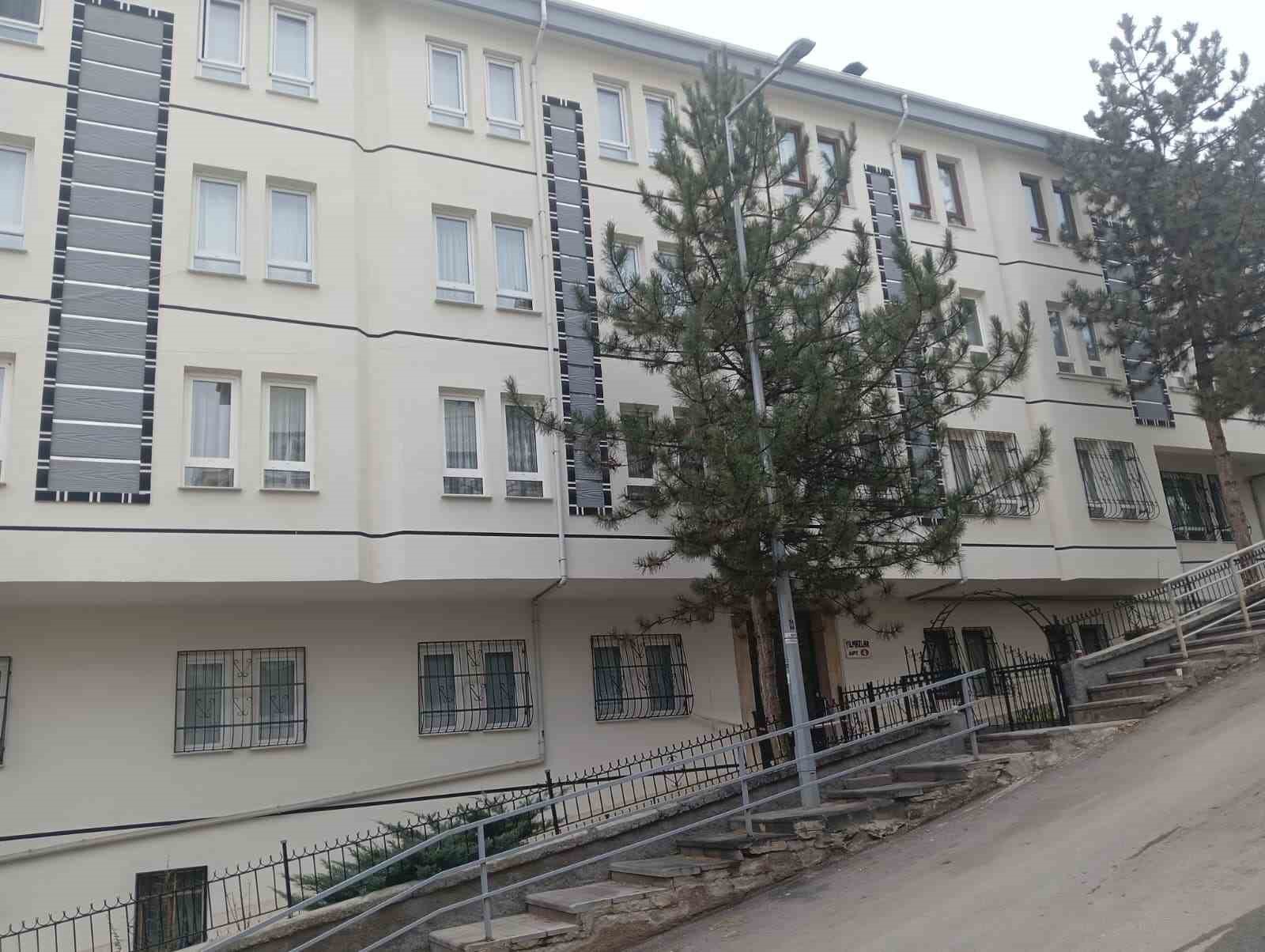 cankayada cokme olusan apartmanda yasayanlar tedbir amacli tahliye edildi 3 fiSlkbz3