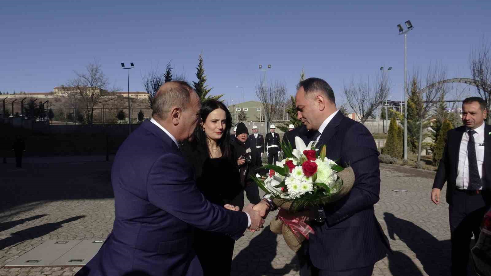cankiri valisi cakirtas goreve basladi 0 1MRT5aEN