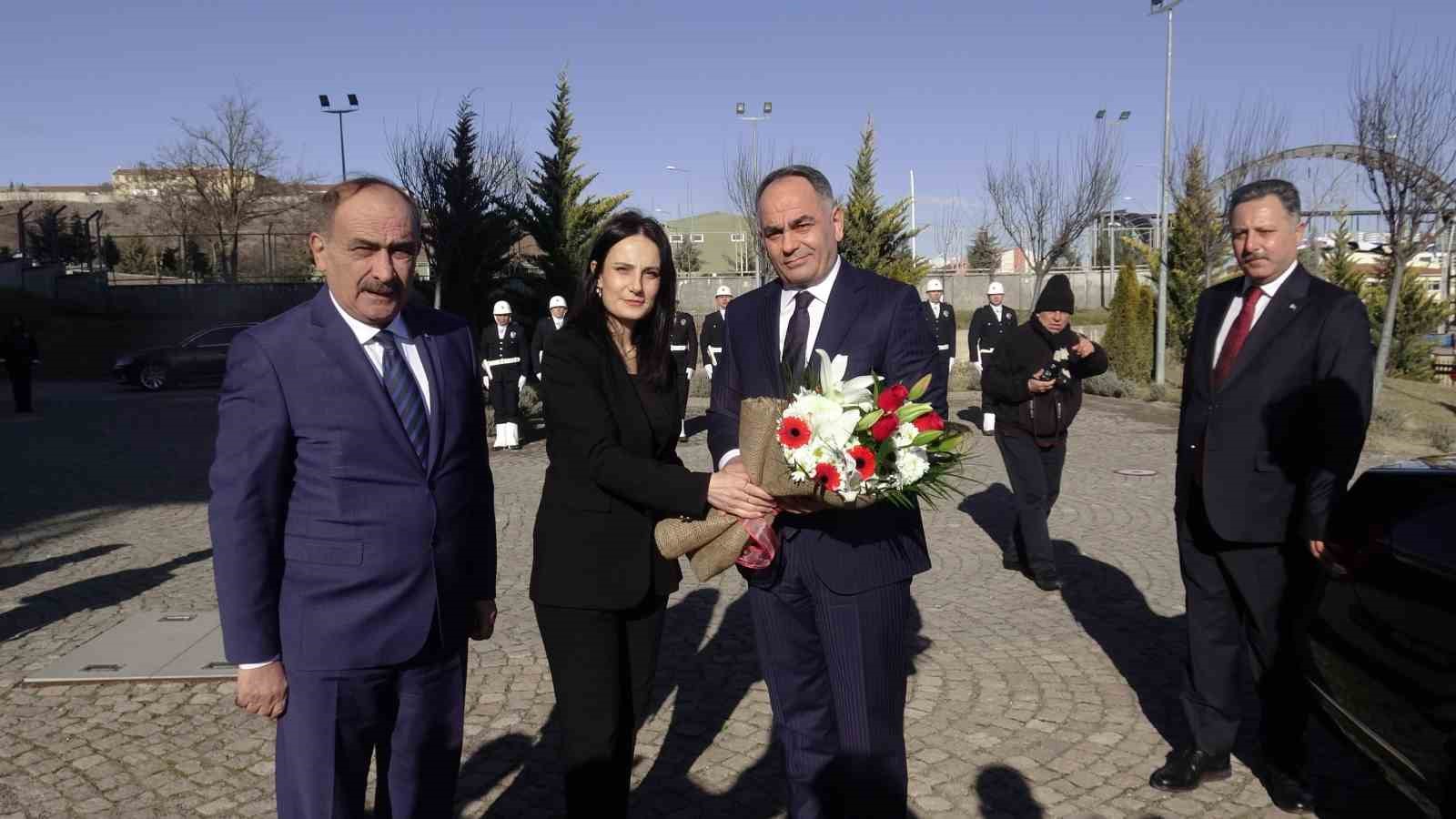 cankiri valisi cakirtas goreve basladi 1 l4Mlr68G