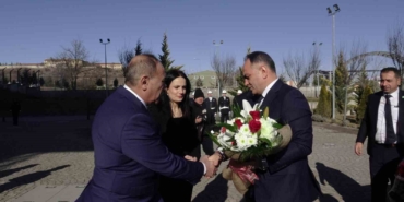 cankiri-valisi-cakirtas-goreve-basladi-b4mdrtyM.jpg