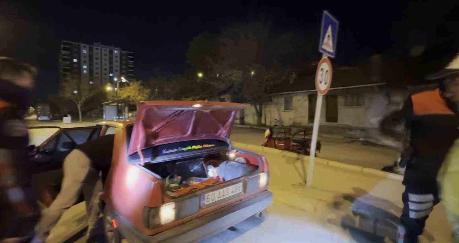 Çankırı’da araçta ses sistemi bulunduran sürücüye ceza yağdı 7 cankirida aracta ses sistemi bulunduran surucuye ceza yagdi 3 kMAMtZyO