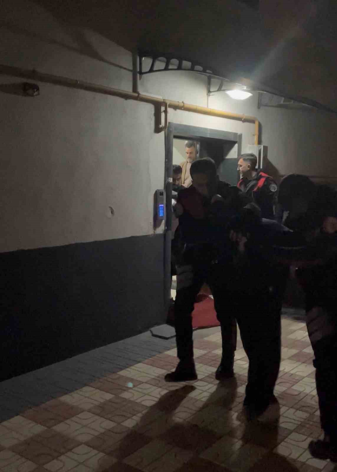 cankirida cezaevinden firar eden 2 sahis yakalandi 0 69UD1nc2
