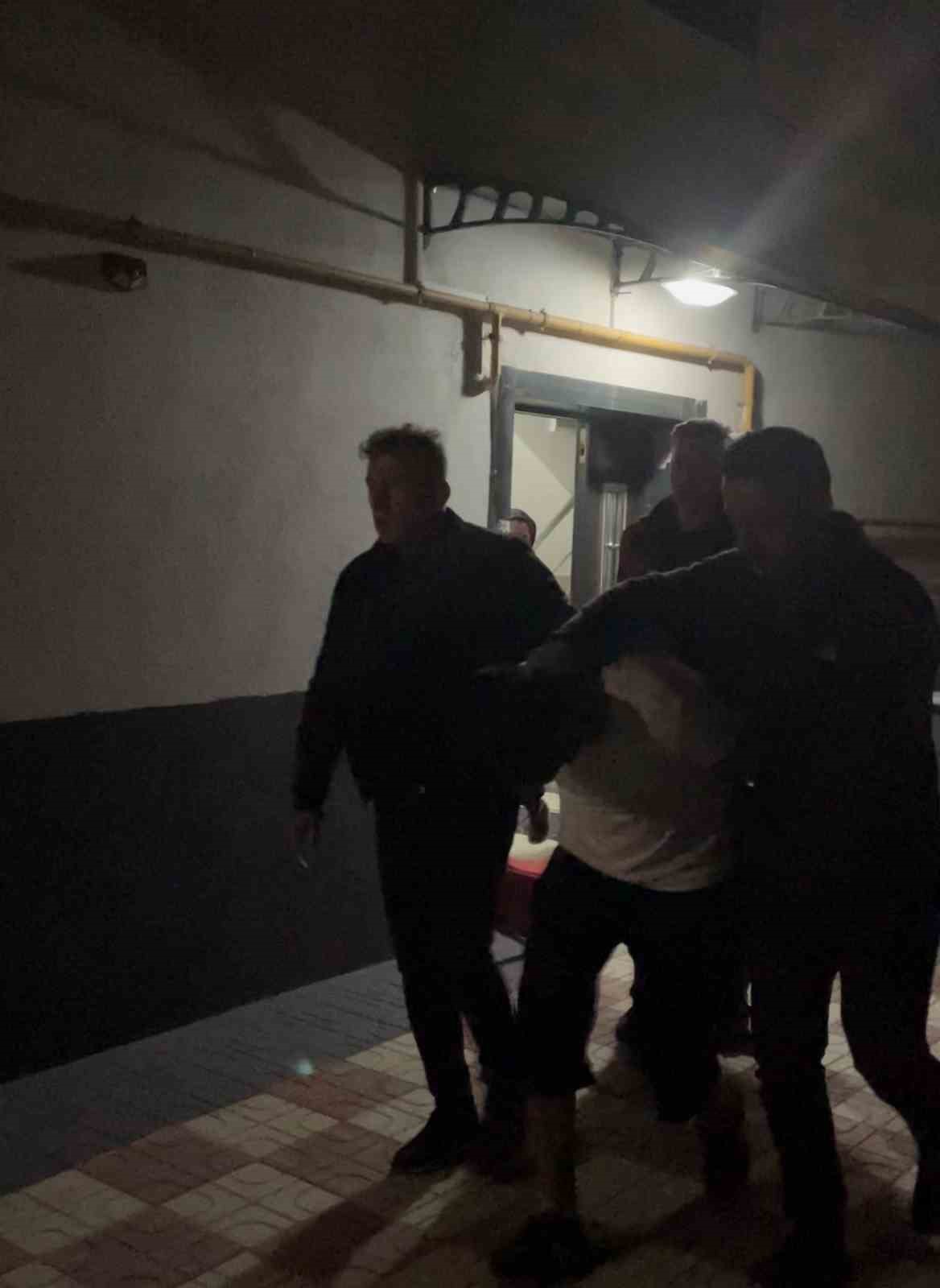 cankirida cezaevinden firar eden 2 sahis yakalandi 2 ecZT2PMy