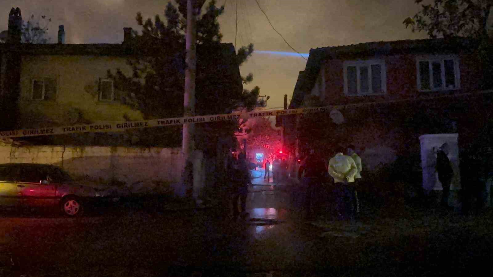 cankirida ev yangini iki ev alevlere teslim oldu 2 JvlsAMak
