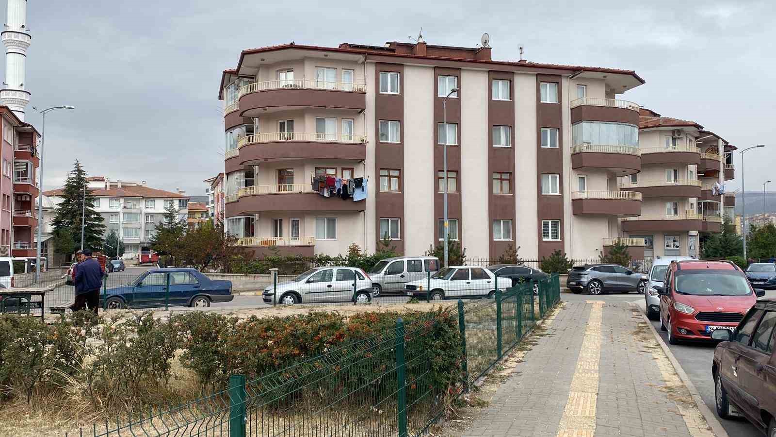 cankirida kadin cinayeti once eski esini oldurdu sonra kendini yaraladi 2 JYih29JL