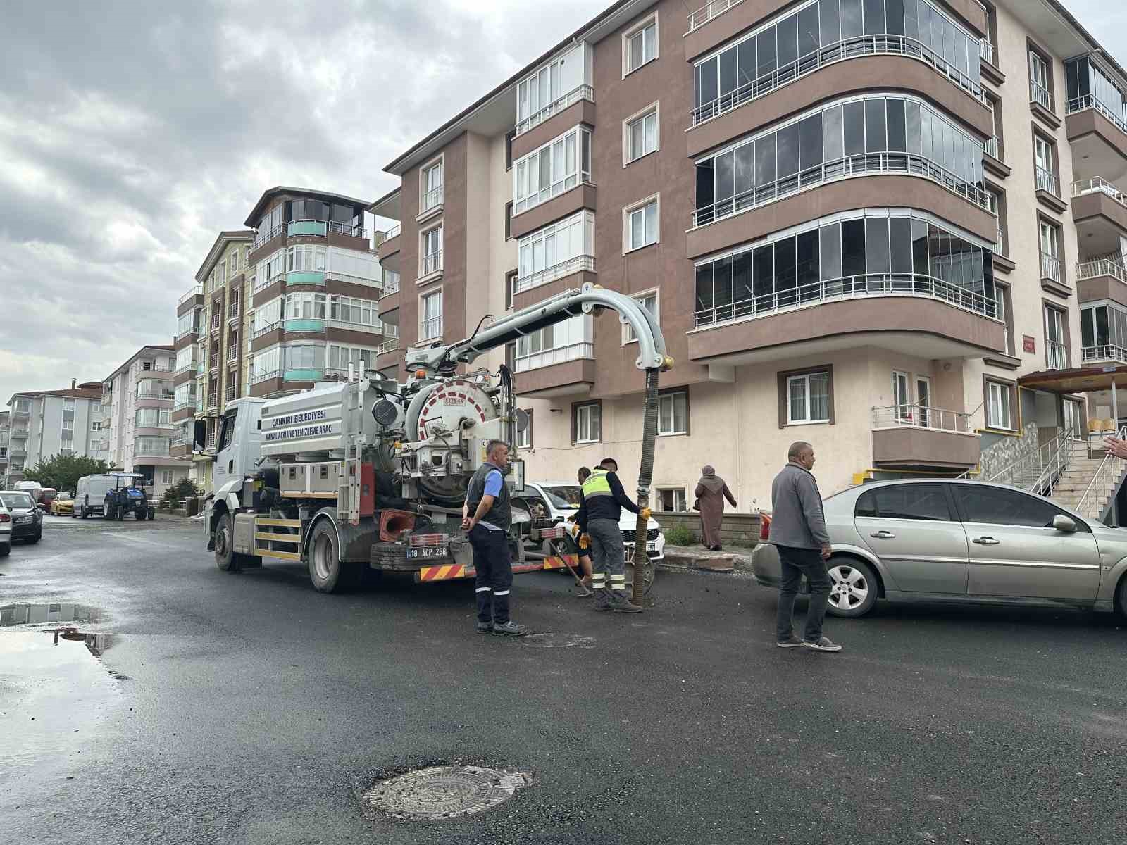 cankirida su baskinlarinin yasandigi evlerde tahliye calismalari suruyor 4 jKEHaXMK