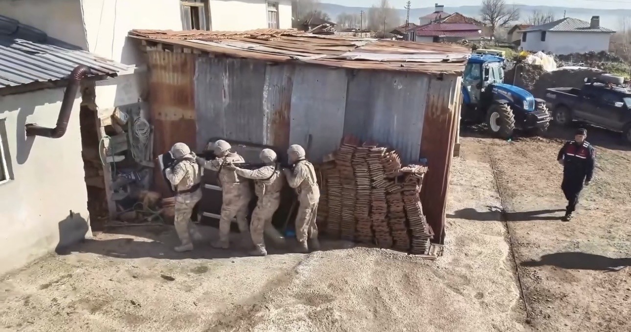 cankirida uyusturucu operasyonu 13 tutuklama 1 EaZ8SDAI