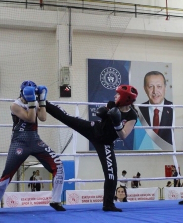 cankirili-genc-sporcular-savate-sporunda-basarilariyla-goz-dolduruyor-B6i6gFsr.jpg