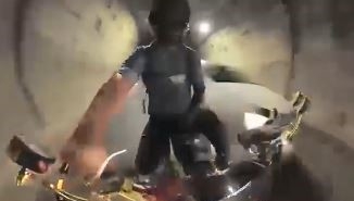 cankurtaran-tuneli-icinde-tehlikeli-anlar-serit-ihlali-yapan-otomobilin-motosiklete-temasi-kamerada-iuma8PzJ.jpg