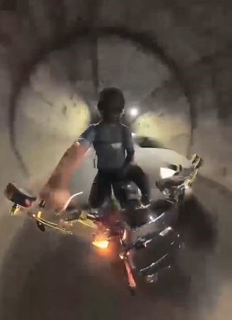 cankurtaran-tuneli-icinde-tehlikeli-anlar-serit-ihlali-yapan-otomobilin-motosiklete-temasi-kamerada-iuma8PzJ.jpg