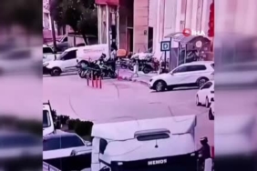 Kaza yapan sürücü yerine başkasını getirdi, kamera oyunu bozdu 1 thumbnail