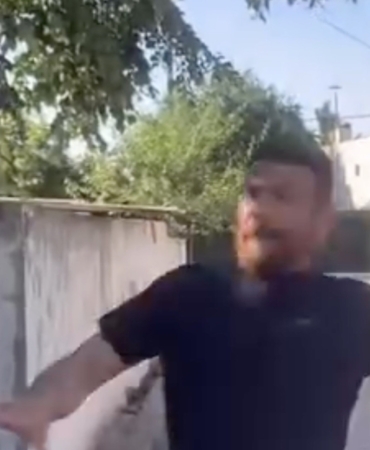canli-yayin-sirasinda-saldiriya-ugradi-Gtu4kPh8.jpg