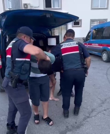 canli-yayinda-teror-propagandasi-yapan-sahislar-yts-ile-tespit-edildi-RHh233G1.jpg