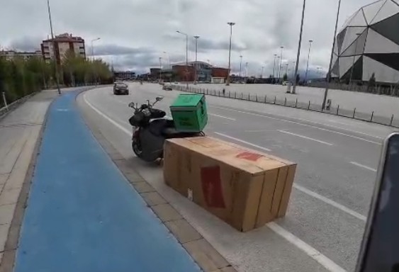 canta cuzdan derken yol kenarinda buzdolabi bulundu 1 2wpOm343