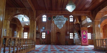canti-teknigiyle-insa-edilen-civisiz-cami-2-asirdir-ayakta-Kzdn44QZ.jpg