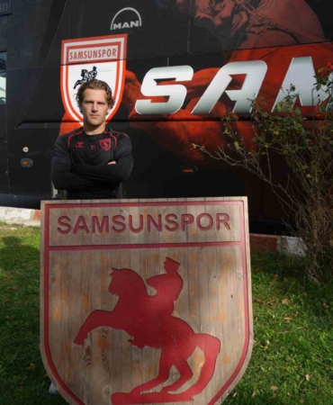 carlo-holse-besiktas-macini-kazanmaya-gidecegiz-UgMM3Hr5.jpg
