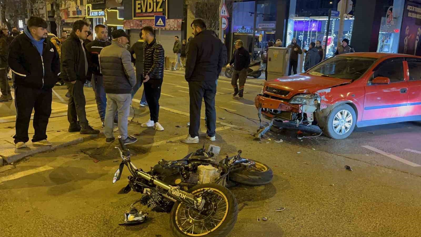 carpistigi arabanin uzerinden takla atti o anlar kamerada 4 KBparbE5