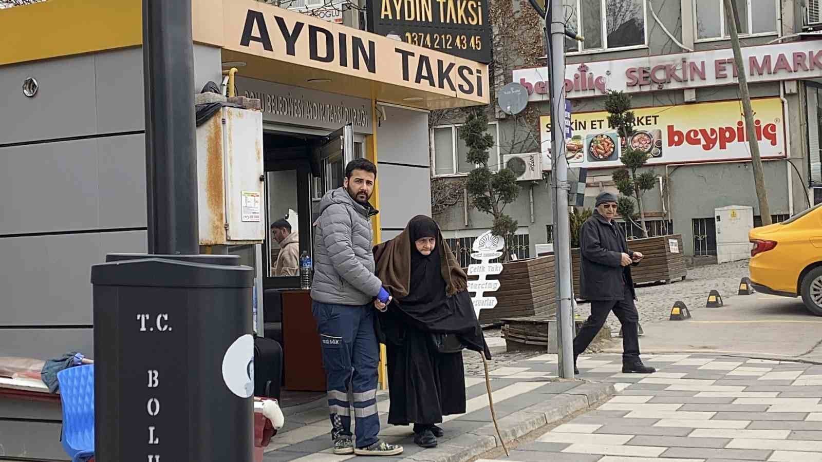 carptiklari yasli kadini taksi duragina birakip kactilar 2 6Ycqs5mP