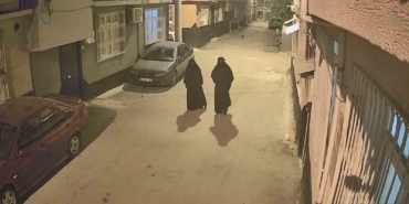 carsaf-giyip-kesif-yaptilar-40-dakikada-servet-caldilar-L1YJ1N39.jpg