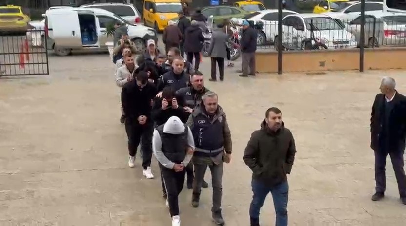 casperlar liderine diplomatik kacis operasyonu sorusturmada carpici detaylar 1 BzdDHG57