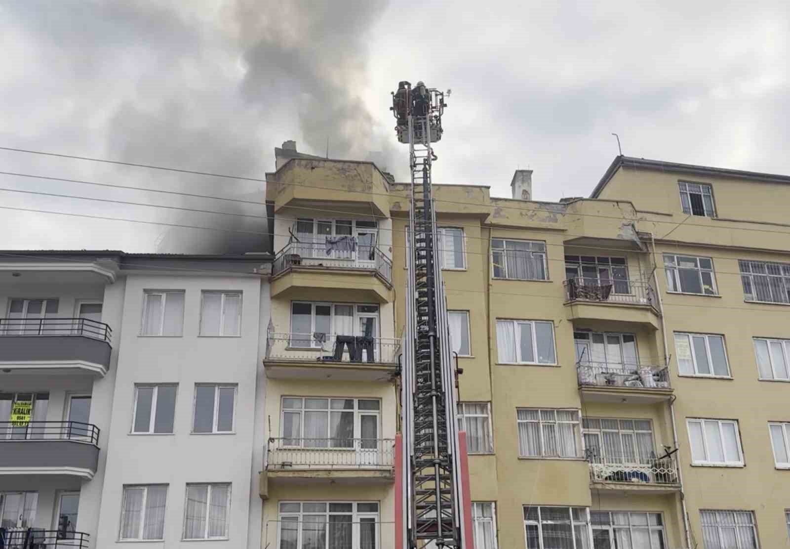 cati katindaki komurlukte yangin panigi 3 WIrOAyw9
