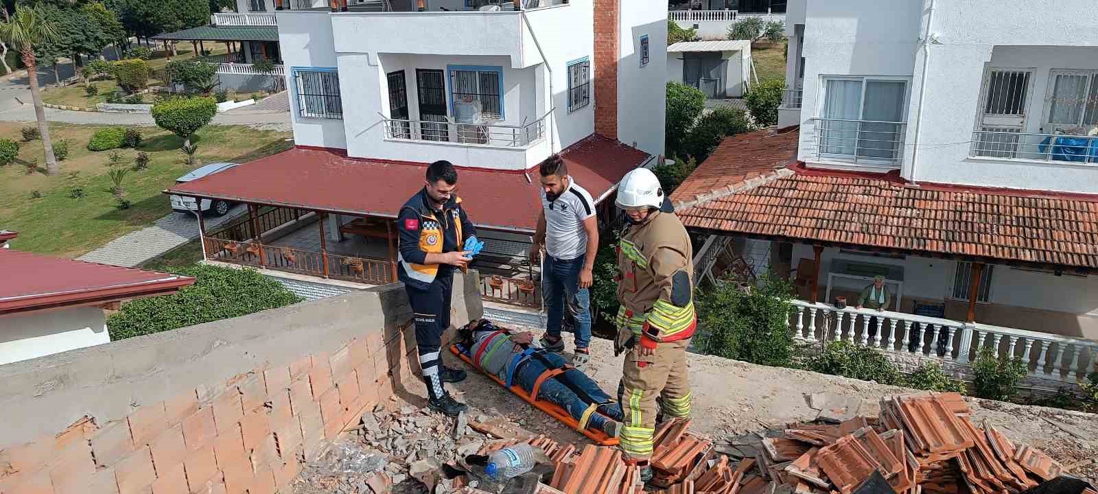 cati tadilatinda uzerine su deposu devrilen isci yaralandi 0 IzJXCmVi