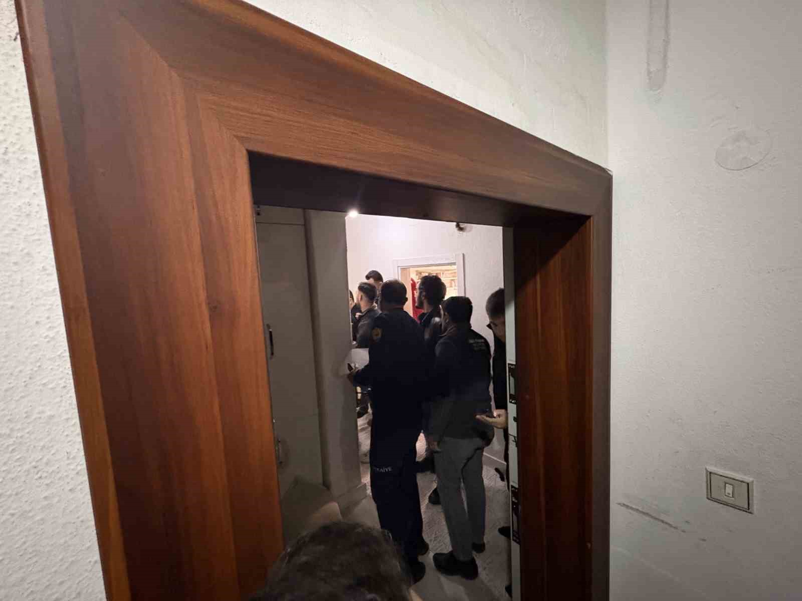 catidan apartman bosluguna dusen sahis hayatini kaybetti 5 341wWrAl