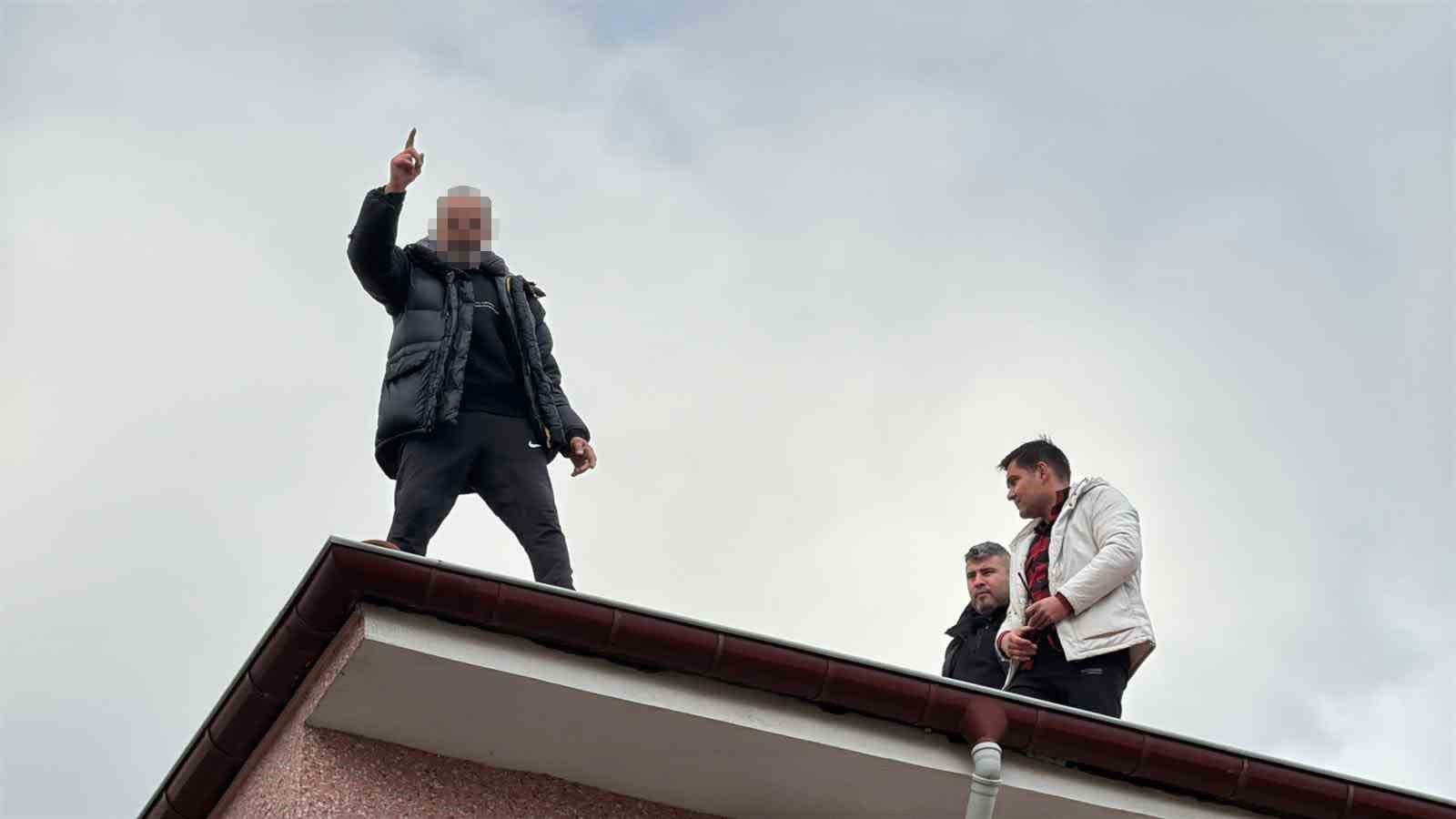 catidan dusmek uzereyken son anda emniyet muduru kurtardi 3 DyAKy4Br
