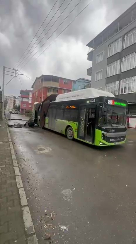 catidan kopan kereste seyir halindeki otobuse saplandi 11 GY8qPwQl