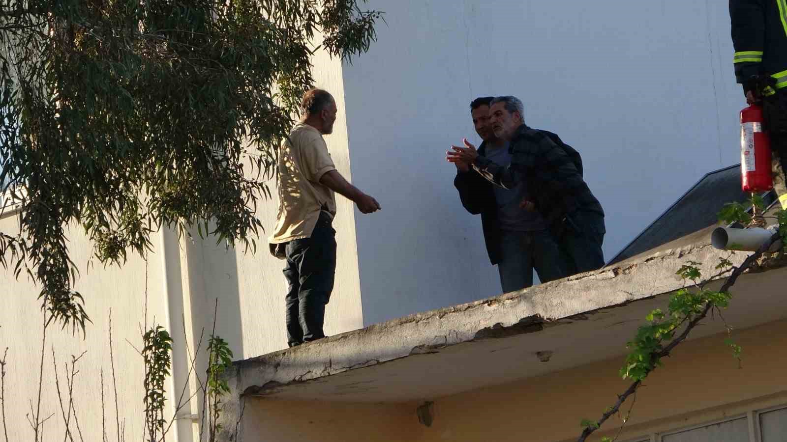 catiya cikip uzerine benzin doktu gazeteci oyaladi polis yakaladi 4 2eZMKlvD