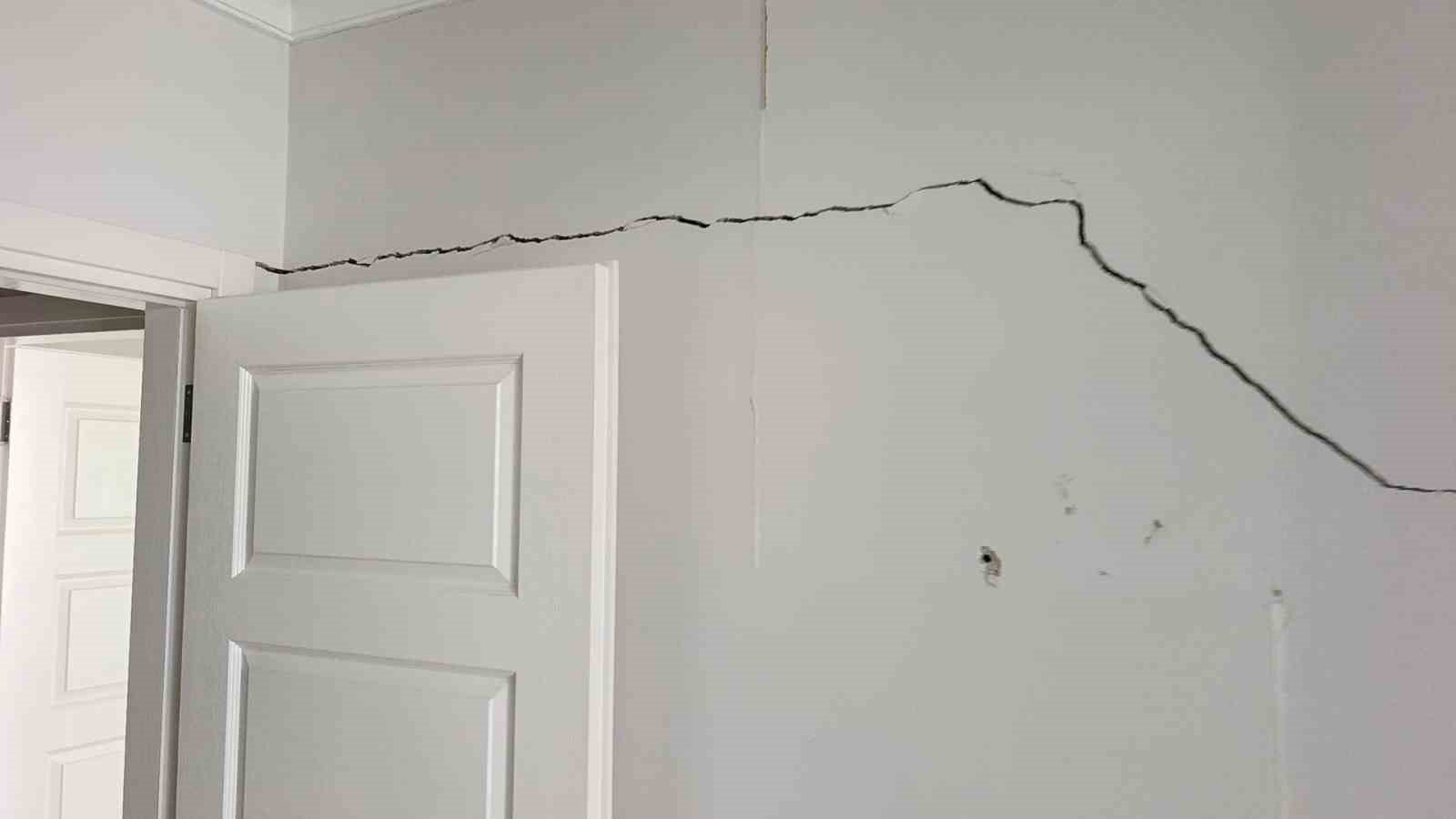 catlaklardan isik gorulen apartmanda korku dolu yasam 4 qdR4AF9h